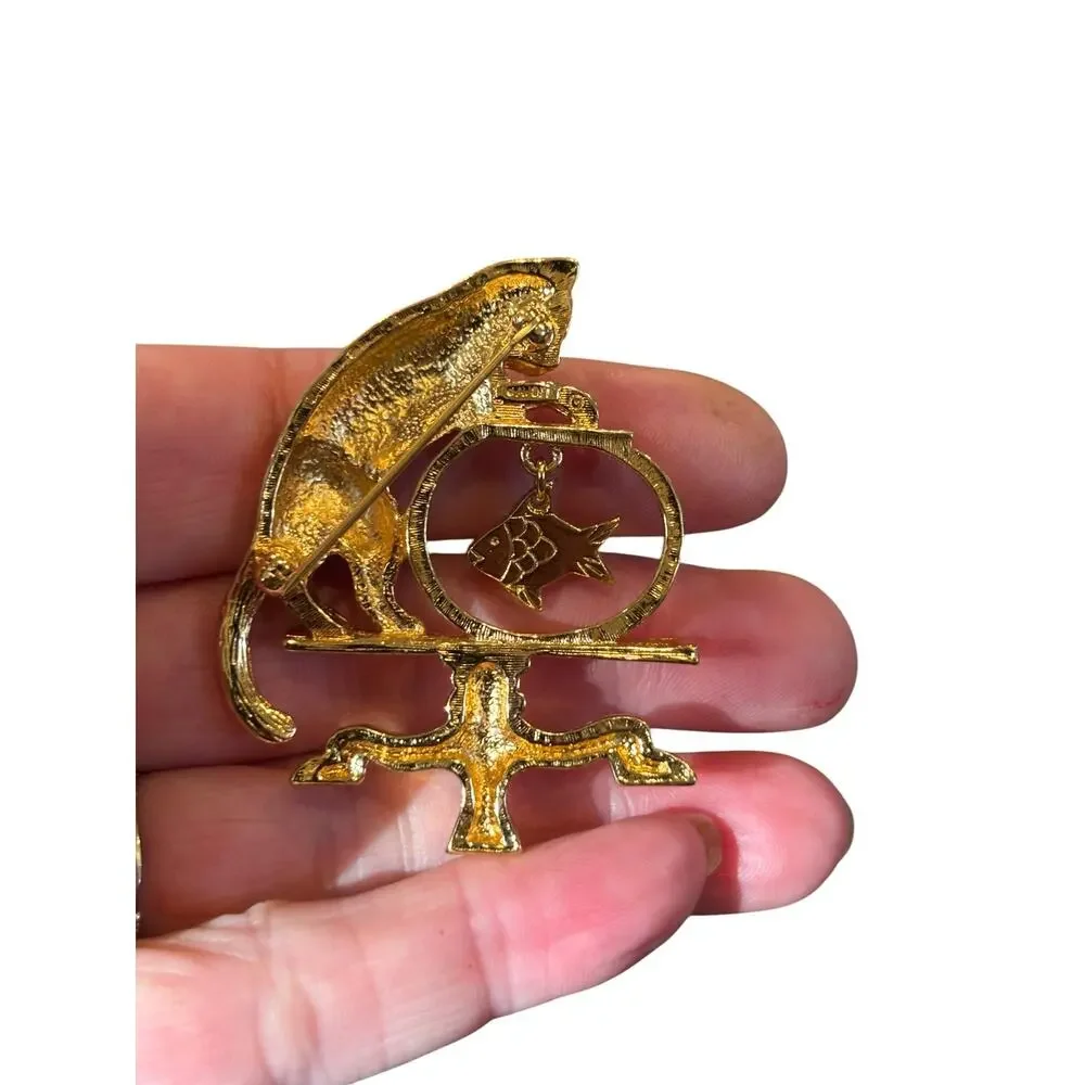 Whimsical Avon Cat & Dangling Fish Brooch Gold Tone Vintage Kitty Fishbowl Pin